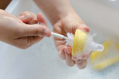 Biberon Temizliği Nasıl Yapılmalı ve En Hijyenik Yöntemler Nelerdir?